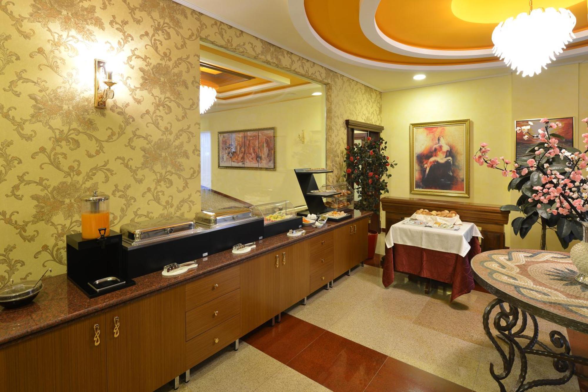 Hotel Austria Тирана Екстер'єр фото