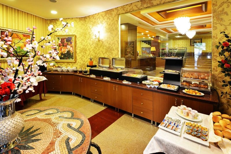 Hotel Austria Тирана Екстер'єр фото