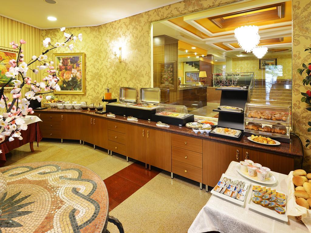 Hotel Austria Тирана Екстер'єр фото