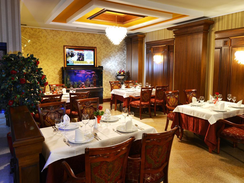 Hotel Austria Тирана Екстер'єр фото