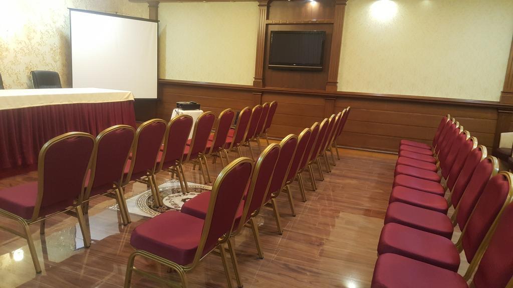Hotel Austria Тирана Екстер'єр фото