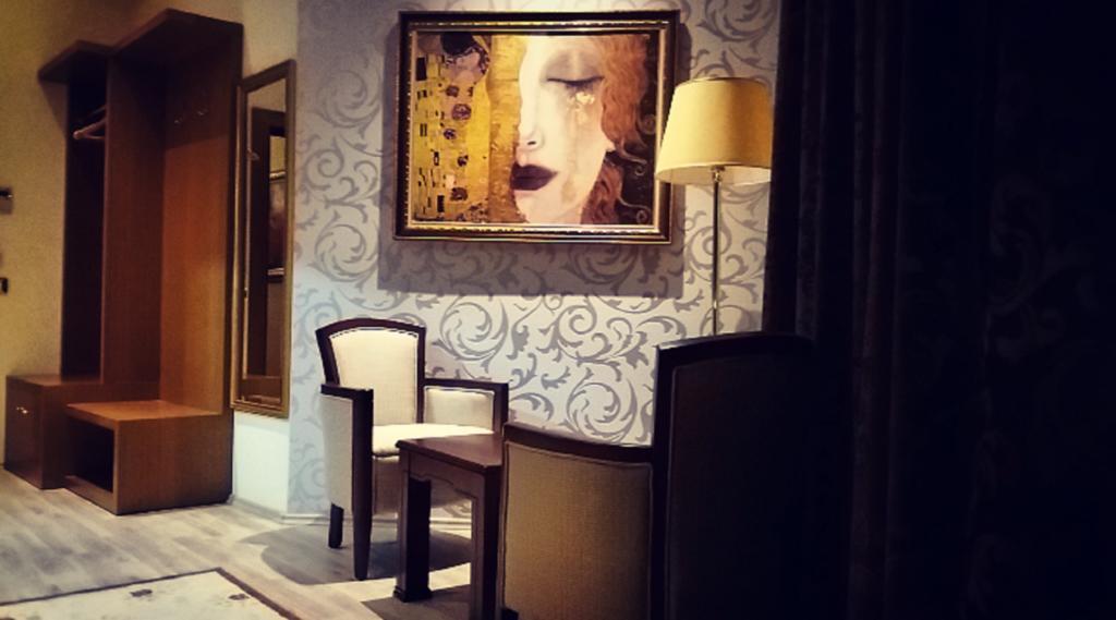 Hotel Austria Тирана Екстер'єр фото