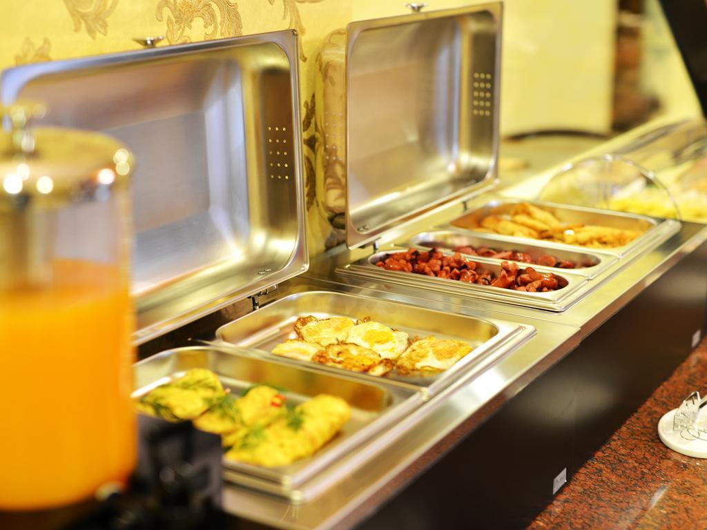 Hotel Austria Тирана Екстер'єр фото