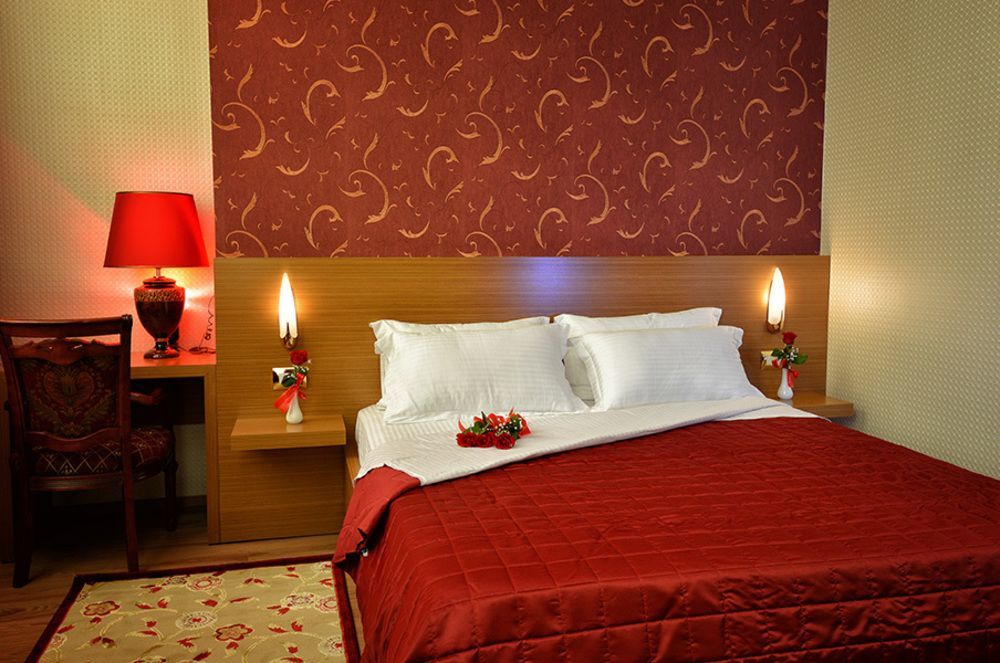 Hotel Austria Тирана Екстер'єр фото