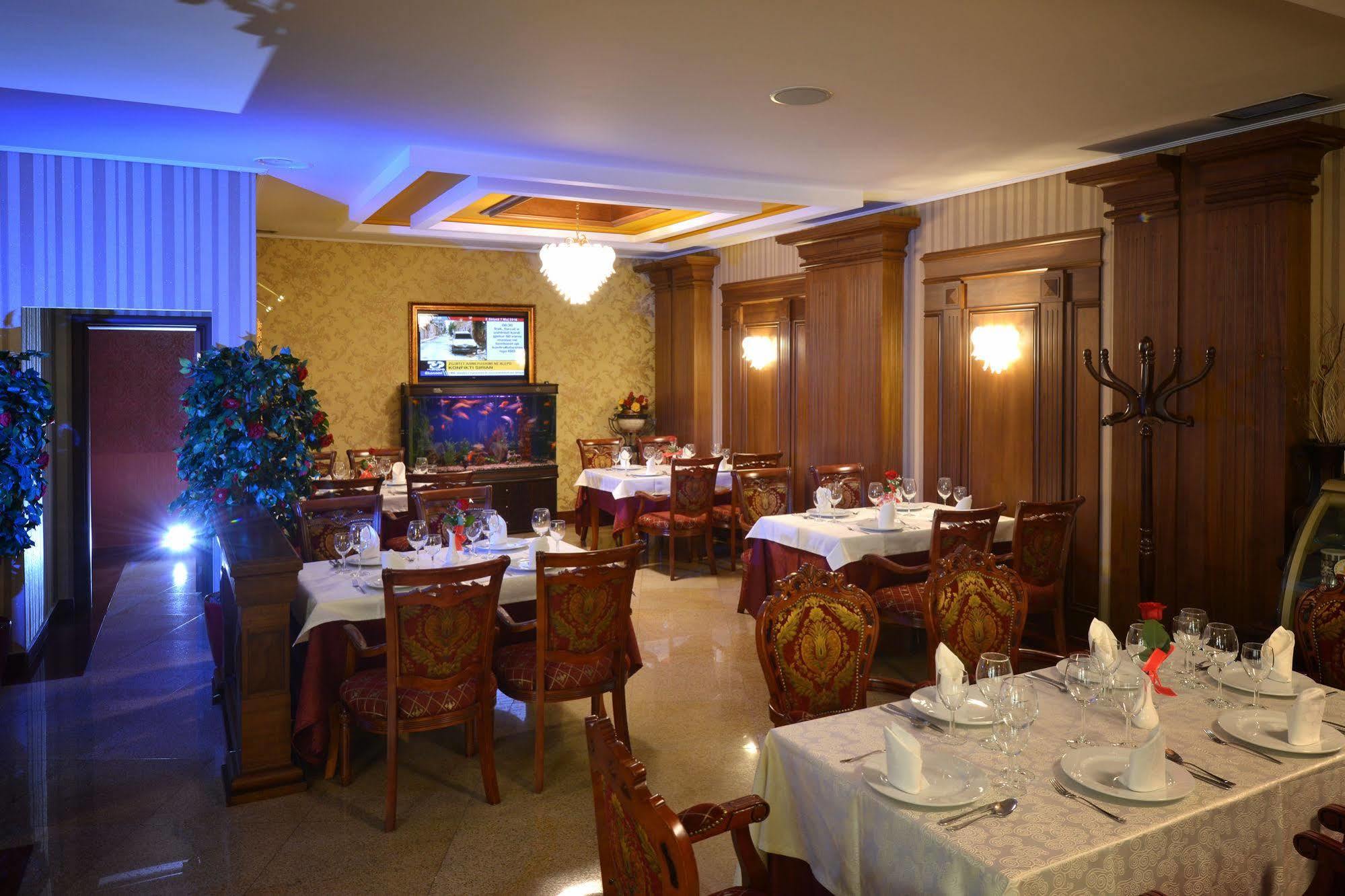 Hotel Austria Тирана Екстер'єр фото