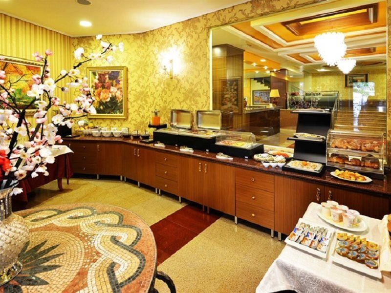 Hotel Austria Тирана Екстер'єр фото